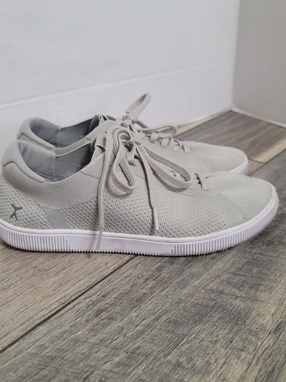 Flux Footwear Adapt Trainer Lightweight Knit Lace-Up Sneakers Light Gray Men Sz8